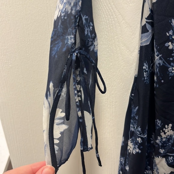 Navy Floral Abercrombie and Fitch Long Sleeve Dress - Picture 6 of 12